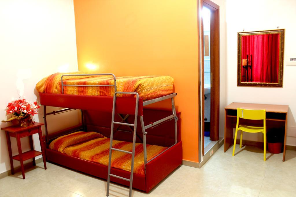 Legend R.G. Hostel Rome Exterior photo
